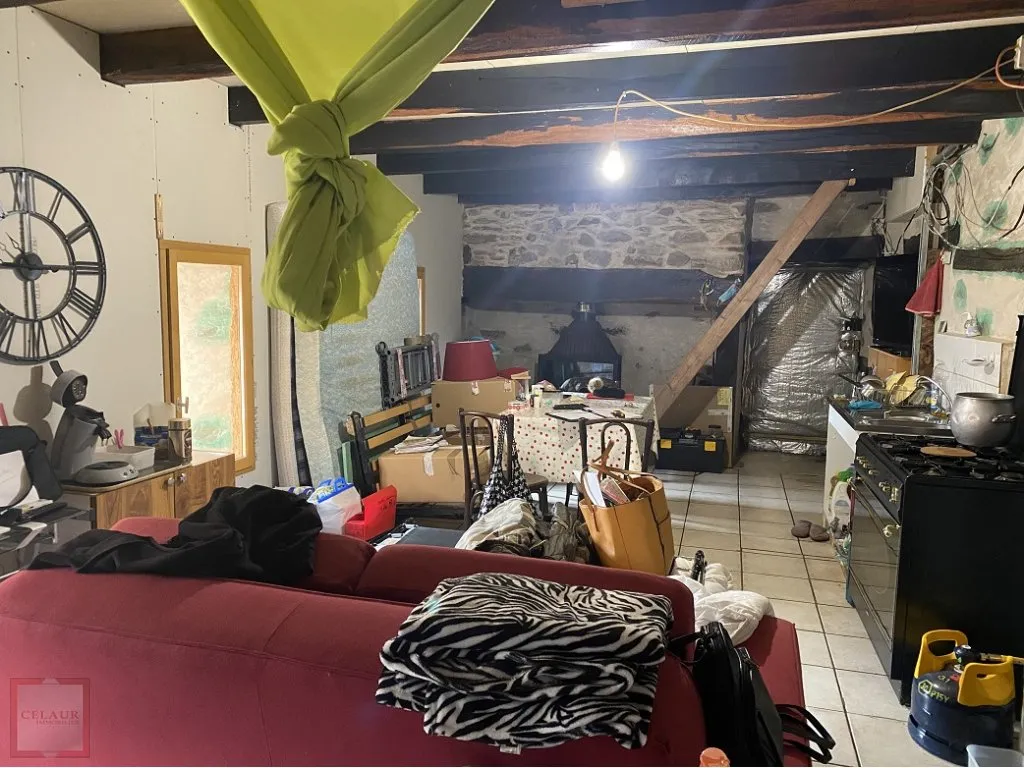 ANCIEN MOULIN A FINIR DE RESTAURER SUR 9HA