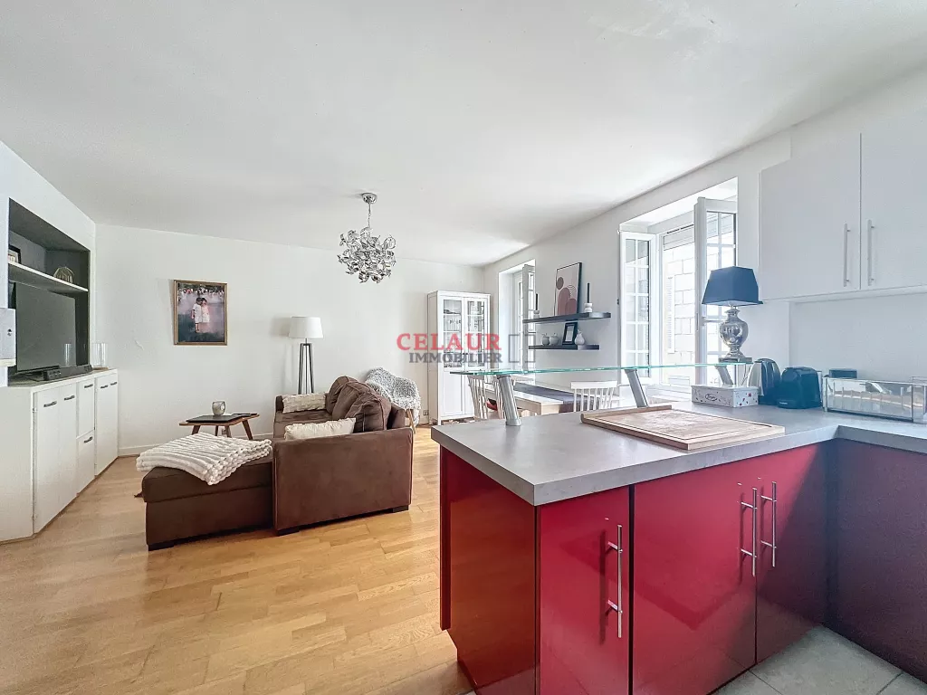 SUPERBE MAISON DE VILLE EN PIERRE RENOVEE