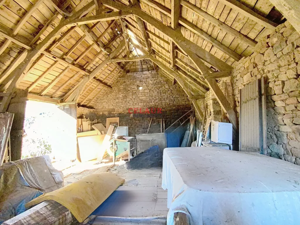 Grange &agrave; r&eacute;nover