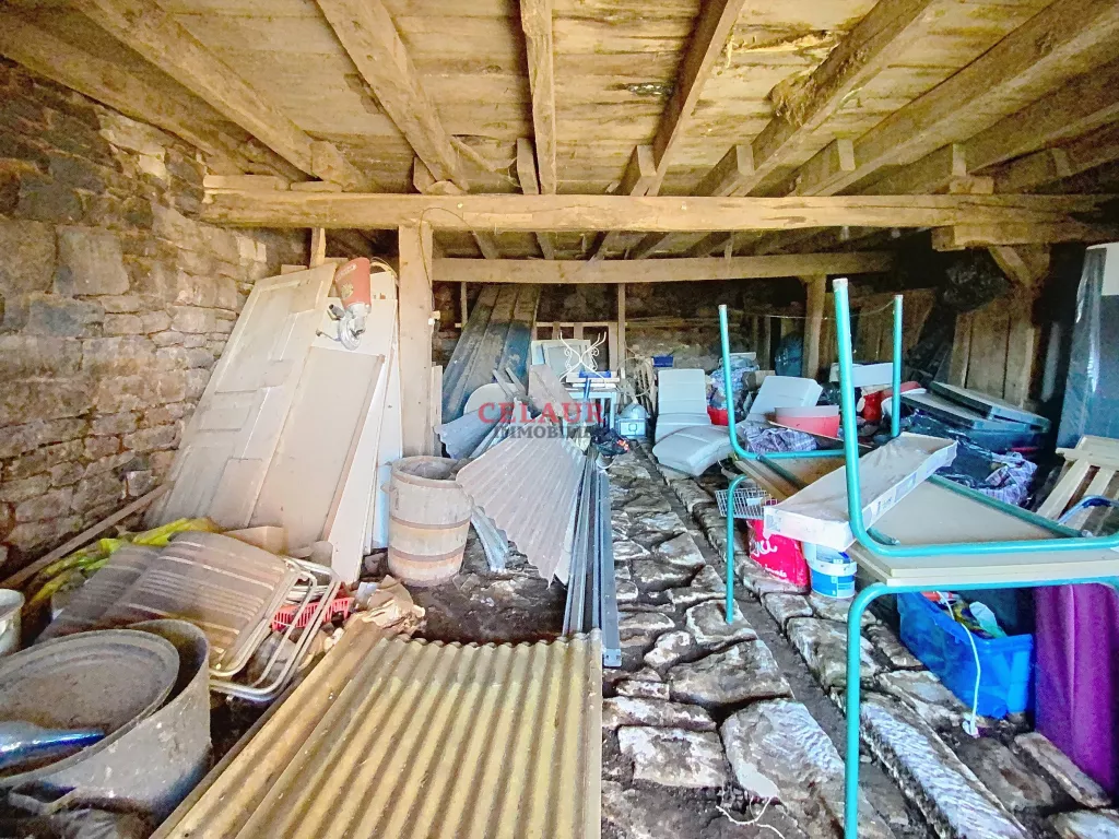 Grange &agrave; r&eacute;nover