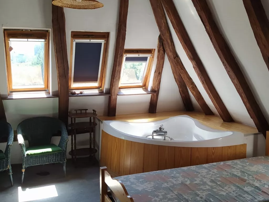 CORPS DE FERME ANCIEN