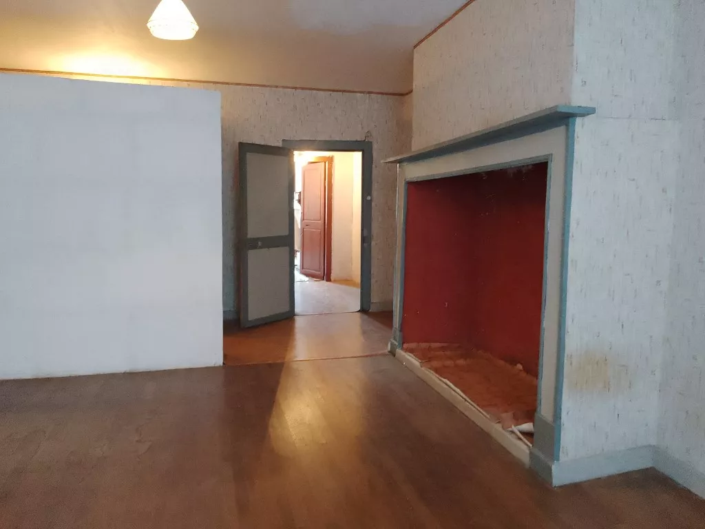 IMMEUBLE ENTIER A RENOVER