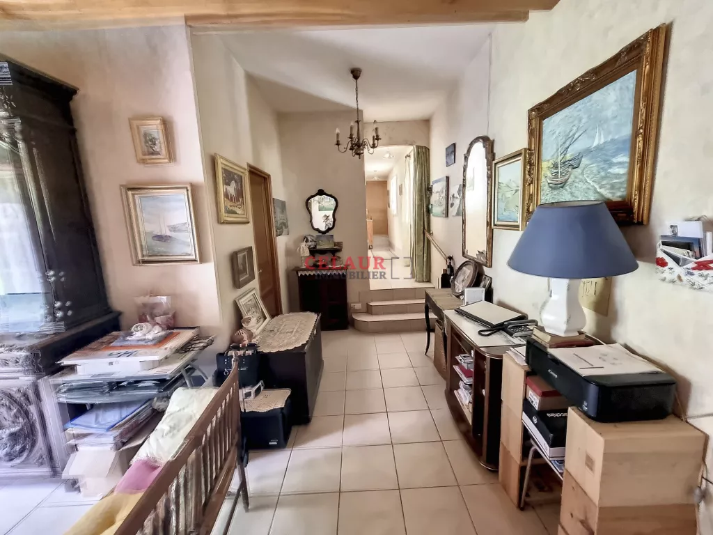 LONGERE EN PIERRES AVEC SON GITE