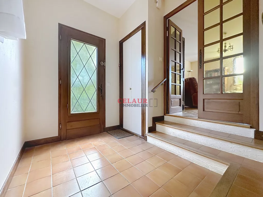 APPARTEMENT AVEC JARDIN