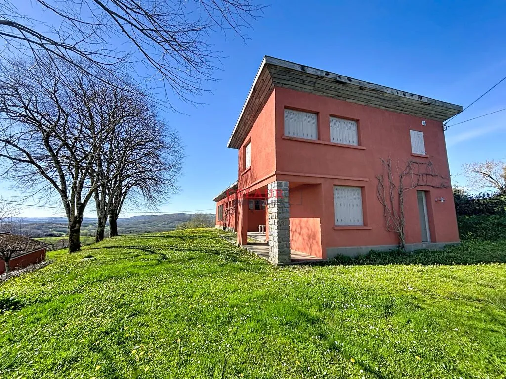 ANCIENNE ECOLE RENOVEE AVEC VUE DOMINANTE