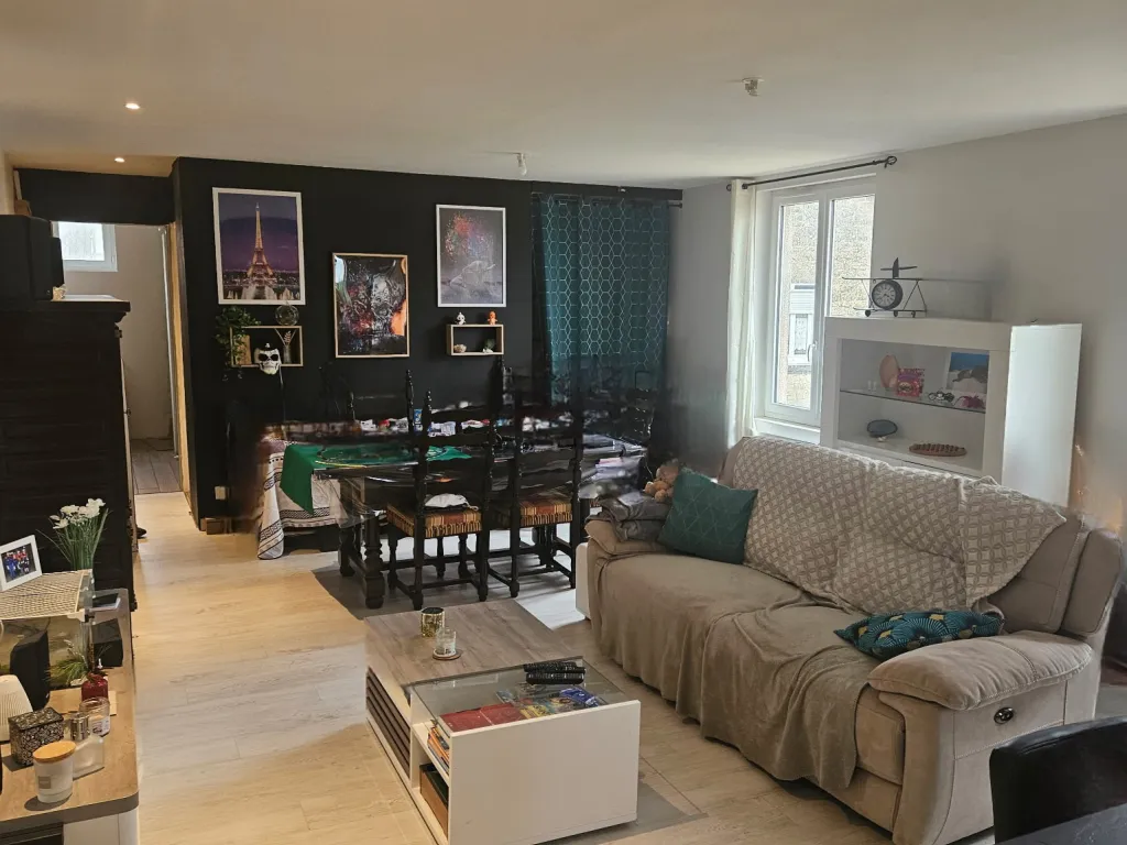 Maison atypique avec entr&ecirc;pots