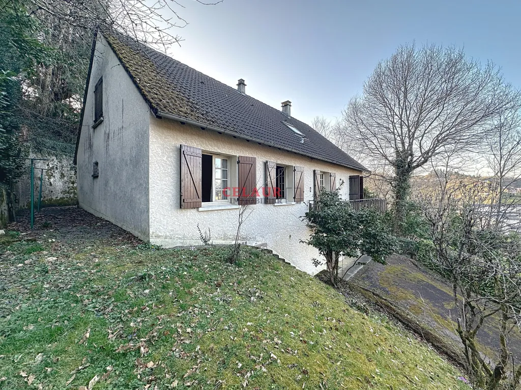 MAISON SPACIEUSE AVEC VUE IMPRENABLE