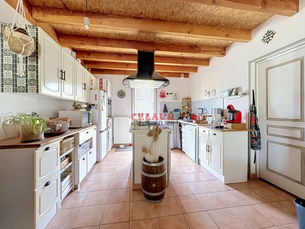 MAISON PLAIN PIED AVEC TERRAIN ET PISCINE