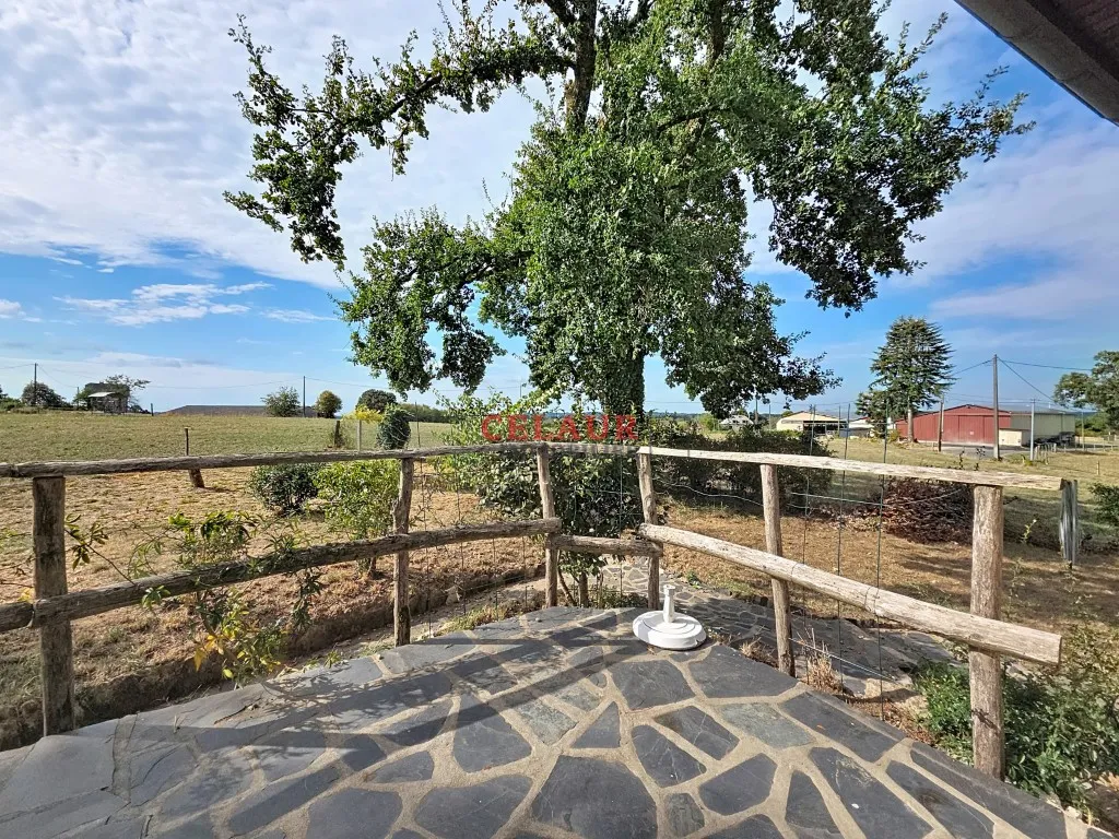 Maison situ&eacute;e &agrave; la campagne